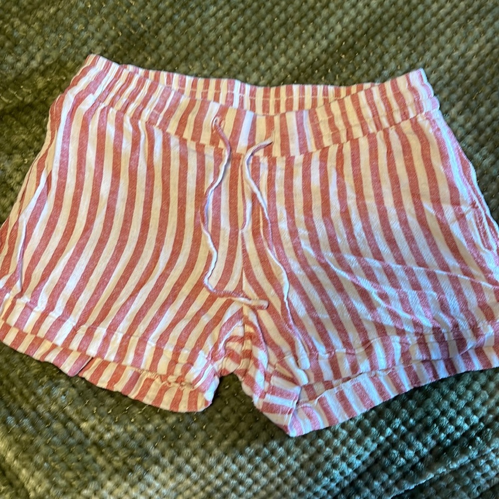 HIGH WAISTED SHORTS ⬜️🟥